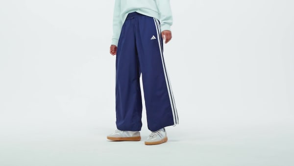 สีน้ำเงิน กางเกงขายาวผ้าทอทรงพาราชูต Essentials 3-Stripes Lifestyle