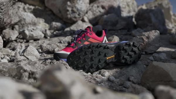 สีแดง รองเท้าเดินป่า Terrex Skychaser GORE-TEX