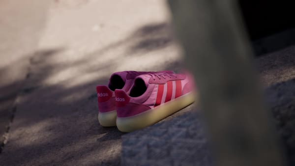 Merah-muda Sepatu Barreda Decode