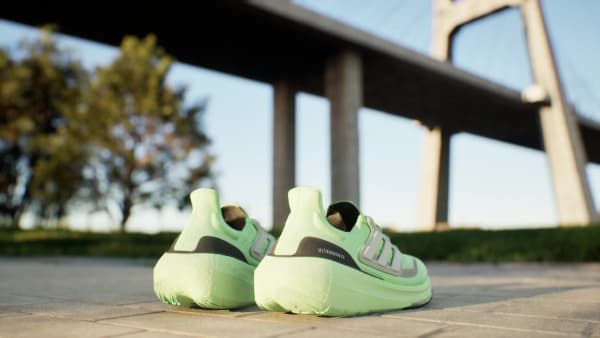 Adidas ultra top boost light green