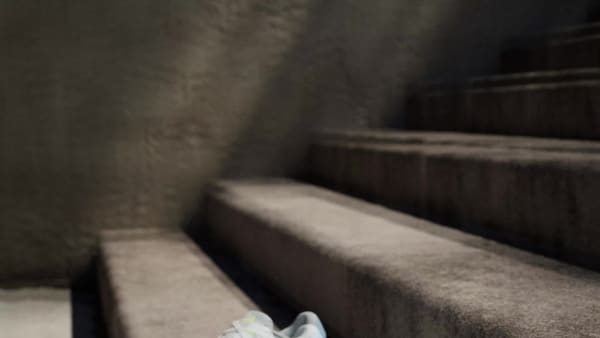 White Supernova Ease Shoes