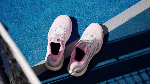 White Avacourt 2 Tennis Shoes