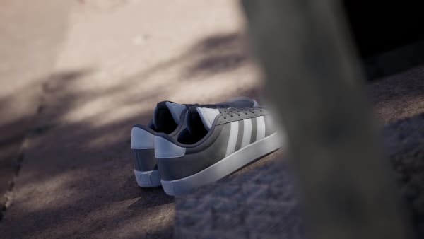 Abu-abu Sepatu VL Court 3.0