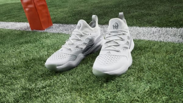 Mahomes 2 Impact FLX Too Cold Turf Training Shoes