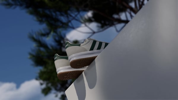 White RUN 70s 2.0 Shoes