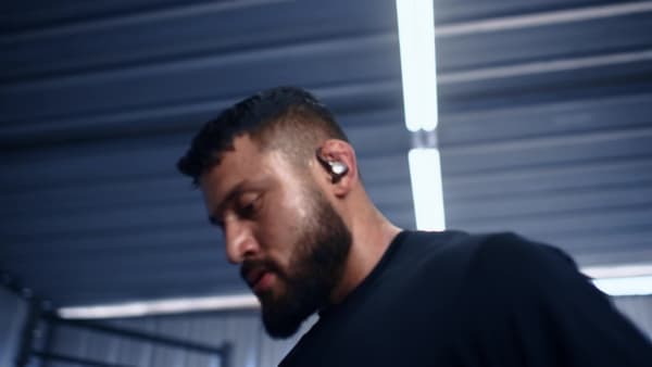 Siyah Designed for Training adistrong Antrenman Tişörtü