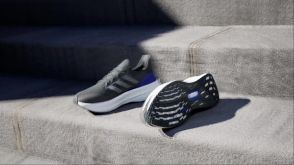 Hitam Sepatu Ultraboost 5