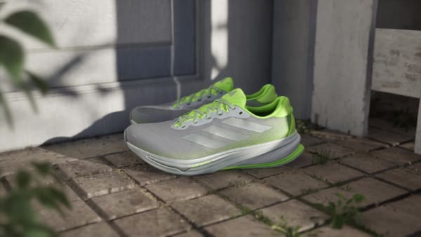 Grijs Supernova Rise 2 Hardloopschoenen