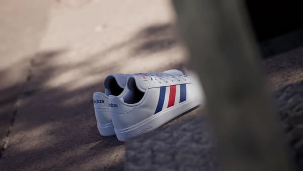White Grand Court TD Lifestyle Court Casual Shoes