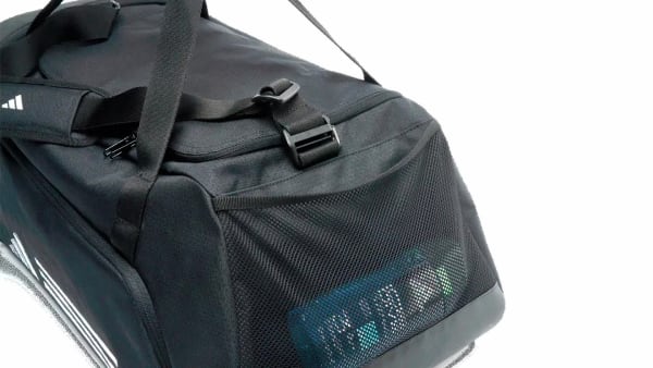 Schwarz Essentials 3-Streifen Duffelbag Medium