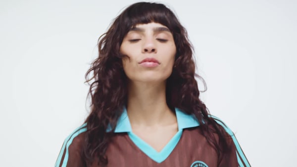 Braun Graphic Football-Inspired Jersey