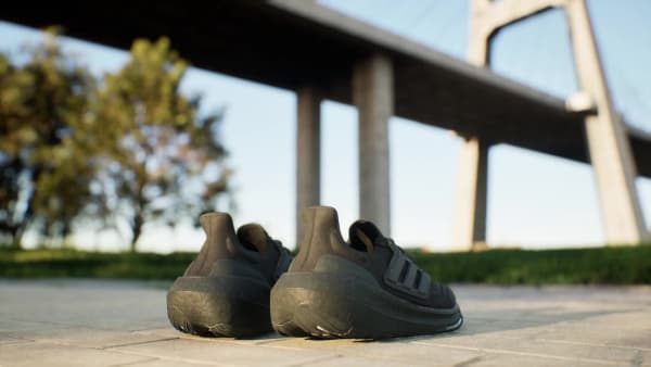 Preto Tênis Ultraboost Light 23