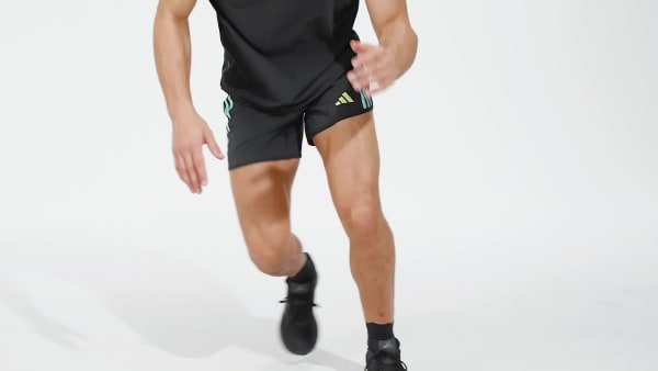Negro Shorts Own the Run 3 Tiras