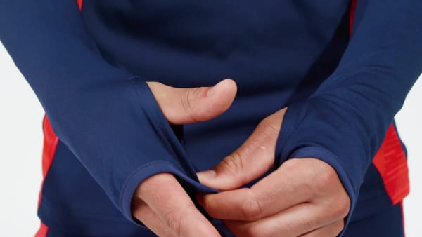 ブルー マンチェスター・ユナイテッド ティロ 24 トレーニングトップ